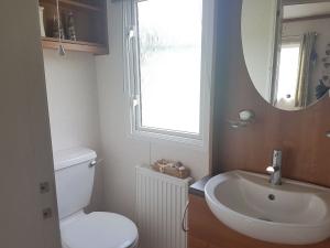 22M-carnaby-ridgeway-bathroom