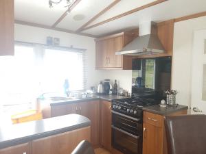 22M-carnaby-ridgeway-kitchen