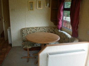 74LM-Willerby-countrystyle-dining