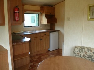 74LM-Willerby-countrystyle-kitchen