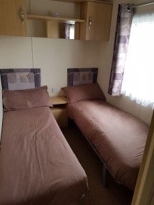 92LM-carnaby-cascade-bedroom